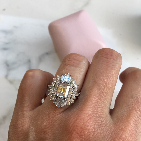 14k white gold diamond ring art deco halo emerald - Picture 3 of 8